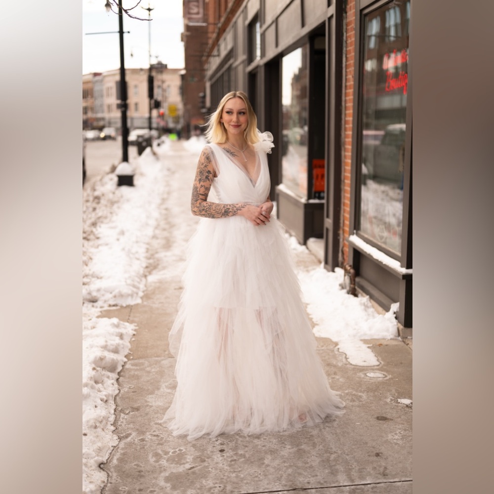 White meshed formal maxi dress - Picture 9 of 10